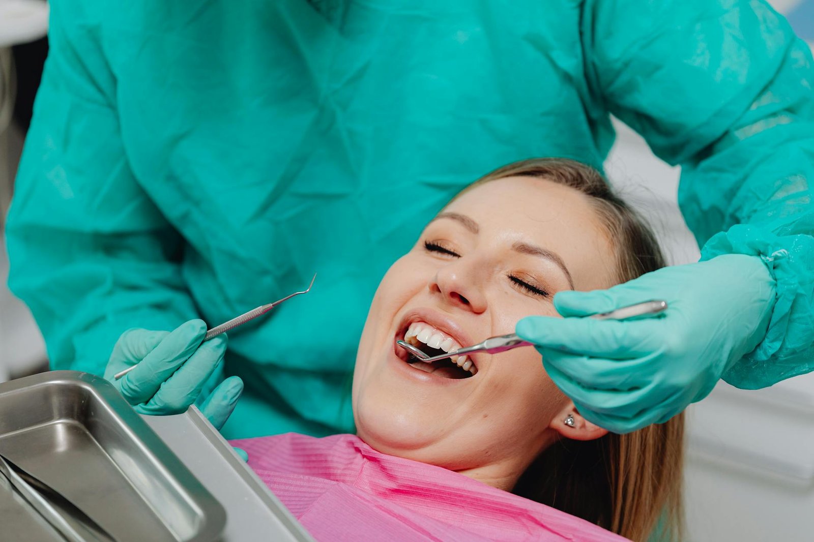 Illustration of Healthy Gums Jaipur: Must-Have Tips from EnamelD Clinic Dentist Karni Vihar