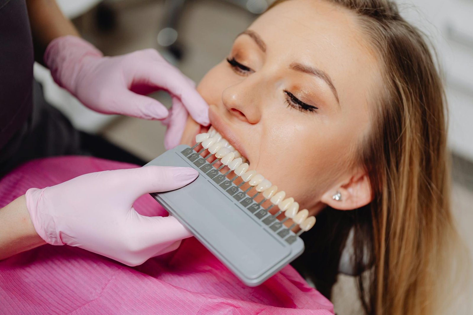 Illustration of Teeth Whitening Safety Jaipur: Exclusive FAQ from EnamelD Clinic Experts